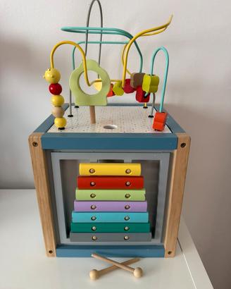 Cubo attività in legno