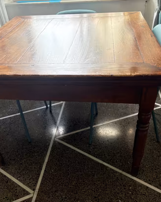 Tavolo in legno