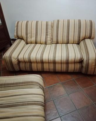 Divano e poltrona coordinati