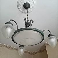 Raffinato lampadario in ferro battuto