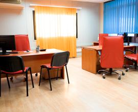 Ufficio arredato con utenze incluse