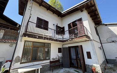 CASA NDIPENDENTE CON CORTILE