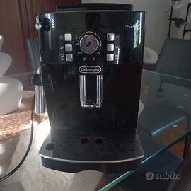 Macchina caffè Delonghi Magnifica S