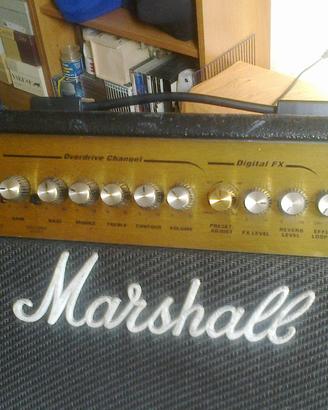 Amplificatore Marshall MG 100 DFX