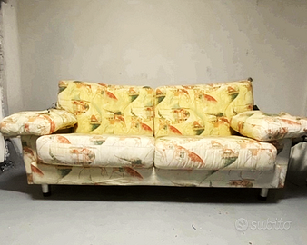 Divano in buono stato