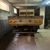 Autocarro Iveco 80/17