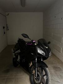 Honda cbr 125r
