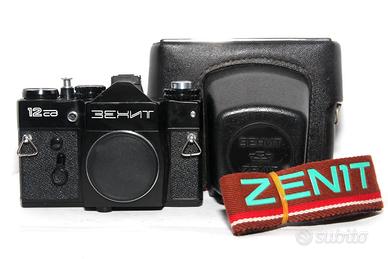 ZENIT 12XP Reflex Analogica Corpo x Obiettivo M42