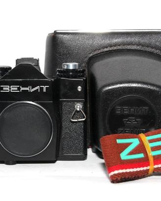 ZENIT 12XP Reflex Analogica Corpo x Obiettivo M42