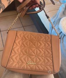 Borsa Guess rosa cipria