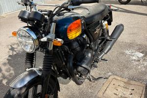 Royal Enfield Interceptor 650 A2