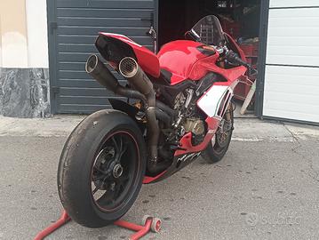 Ducati Panigale V4S