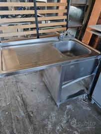 lavello in acciaio inox