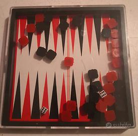 Gioco Backgammon magnetico da tavola o da viaggio.