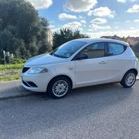 Lancia Ypsilon Carbonia