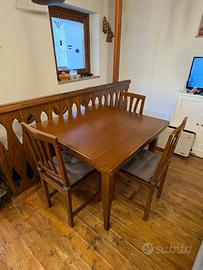 Tavolo in legno massello allungabile