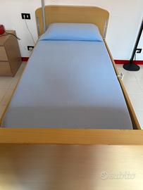 Letto motorizzato per anziani e disabili