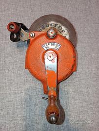 Antica mola smerigliatrice da banco marca Peugeot 