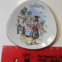antico piattino in ceramica 