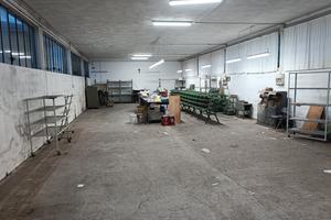 Capannone uso artigianale/magazzino