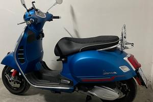 Vespa GTS 300 SuperSport HPE -630 km reali - nuova