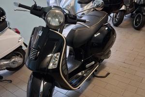 Vespa 300 GTS ie