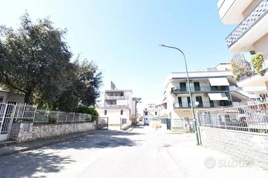 3 LOCALI A CERCOLA