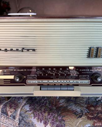 Radio d'epoca Magnafon FM 217