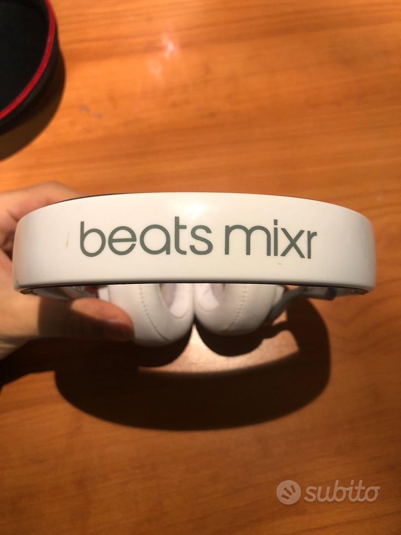 Beats 2025 mixr bianche