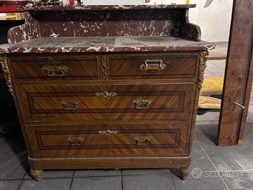 Mobile como' cima marmo