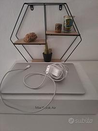 MacBook Air  13'' 2019 8GB