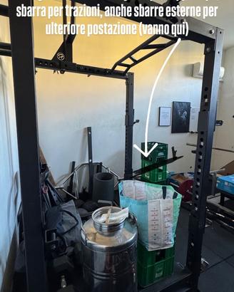 Varia attrezzatura Powerlifting e fitness