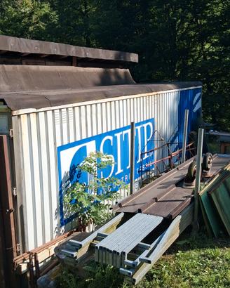 container 