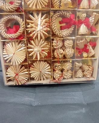 Decorazioni natalizie in paglia 