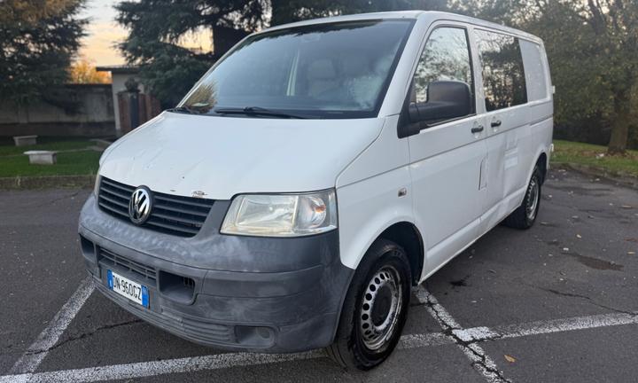 Volkswagen Transporter 2.5 TDI/130CV PC Kombi