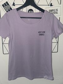 T-shirt con scritta  simpatica “Next stop Lourdes”