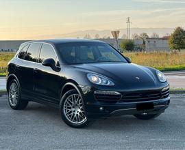 Porsche cayenne 2012