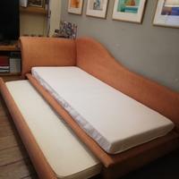 Letto Singolo DivanoImbottito con letto estraibile