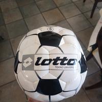 palla bianco nera Lotto