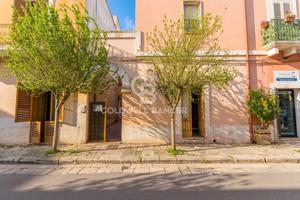 Casa indipendente - Campi Salentina