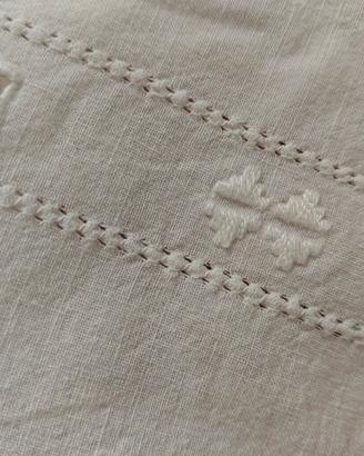 antico lenzuolo matrimoniale ricamato a mano 