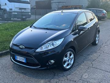 Ford Fiesta 1.4 EURO 5 Titanium Neopatentati