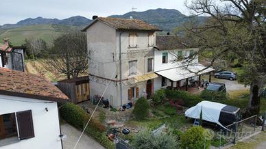 CASA SEMINDIPENDENTE A RIOLO TERME