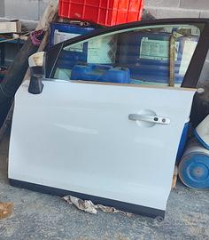 portiera lato sx guidatore Ford Kuga 2011