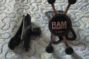 Supporto Smartphone Cellulare RAM Mounts X-Grip