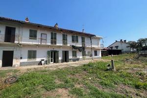 Casa indipendente di 280 m² con più di 5 locali a 