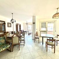 Bilivelli 260 mq con terrazza a livello