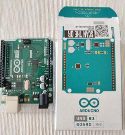 Scheda Arduino Uno Rev3 SMD