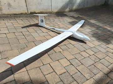 Aliante motorizzato ASW 20