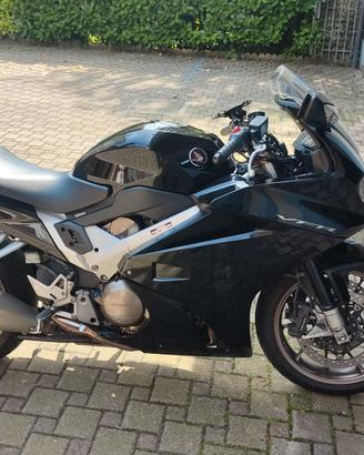 moto VFR 800 abs